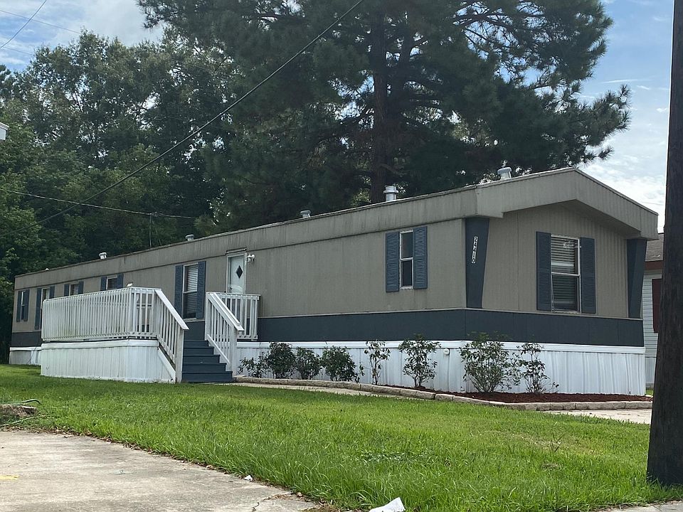 1st image of 24410 Ikes Ln