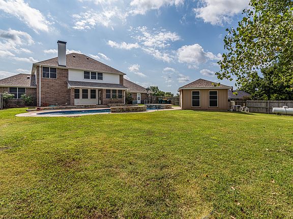 2110Norwood_MLS32of38.jpg