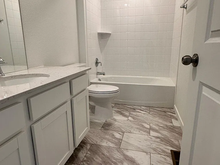 9011 Winding Glen Ln — Photo 8