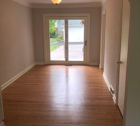 5th image of 136 Arion St E