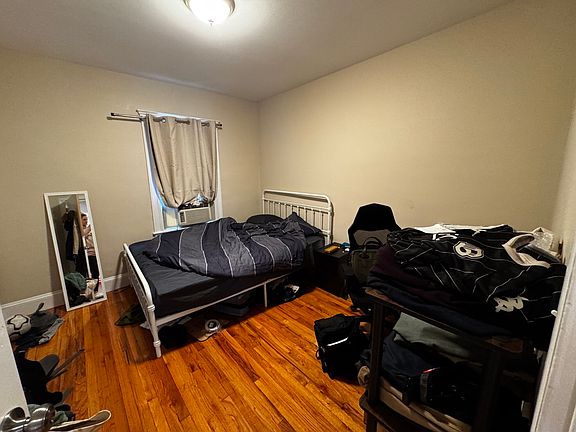 3rd image of 96 Frederick Ave #1