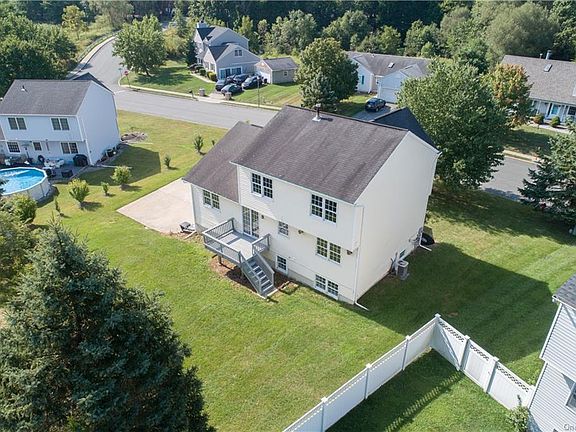 3rd image of 3 Watkins Dr
