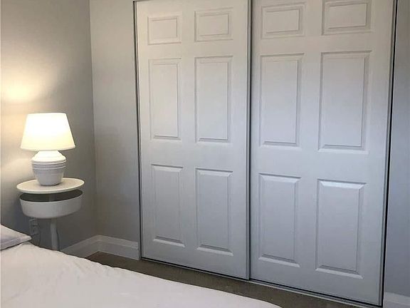 3rd image of 230 South Kingsway #9