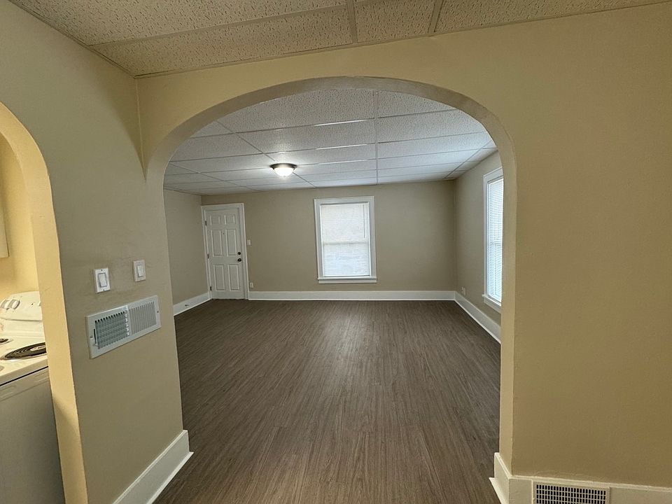 1st image of 605 E 2nd St #2