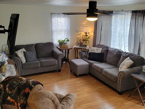 5th image of 115 Wallace Ave