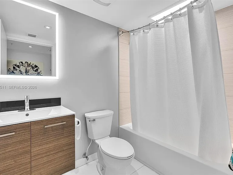9901 E Bay Harbor Dr #802 — Photo 11