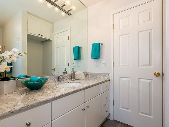 5th image of 7130 Rainbow Dr Unit 13