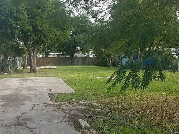 4th image of 137 S Coria St