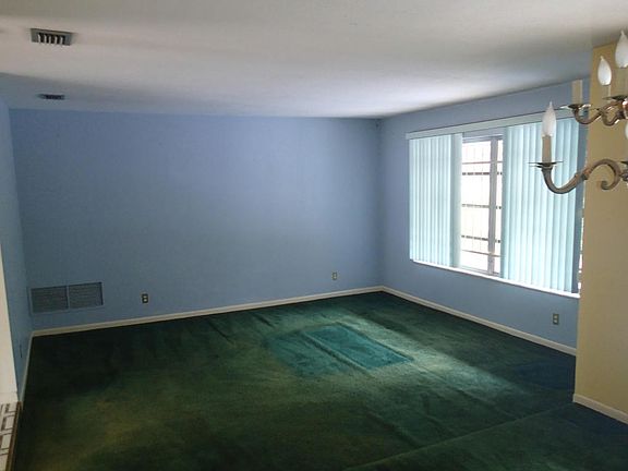 2nd image of 1860 Woodleigh Dr W