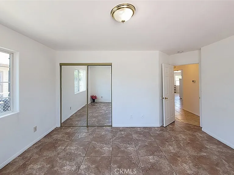 747 W Nevada St — Photo 8