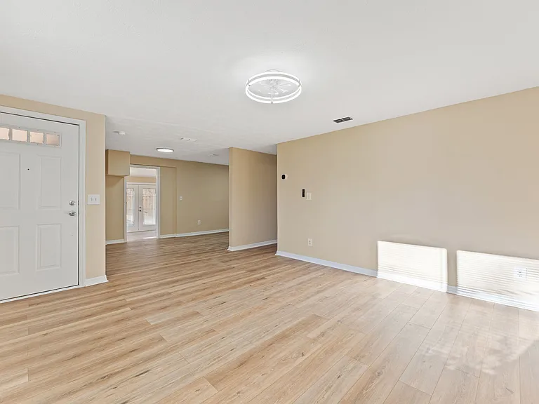 10172 Melanie Ave — Photo 5