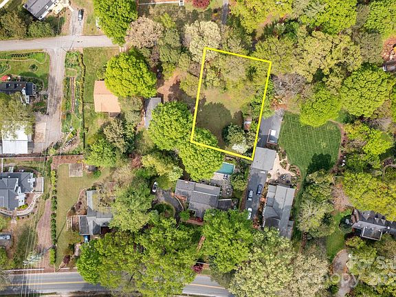 2nd image of 724 Dogwood Ln