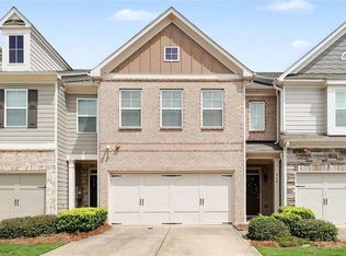 908 Arbor Crowne Dr, Lawrenceville, GA 30045