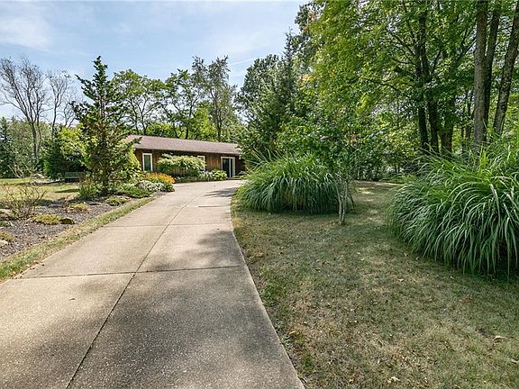 2nd image of 4918 Sherman Wood Dr