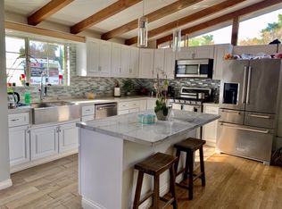 15529 Donmetz St, Mission Hills, CA 91345