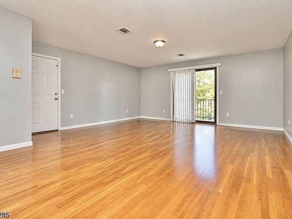 3rd image of 366-368 14Th Ave