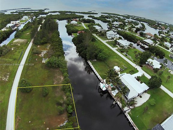 3rd image of 24260 Blackbeard Blvd