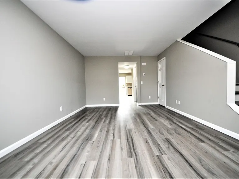 Bennington Place — Photo 30