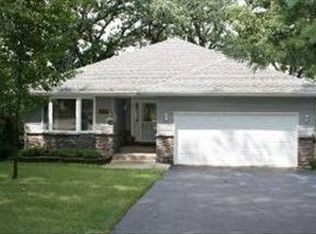 224 Candlewick Dr SE, Poplar Grove, IL 61065