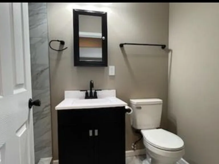 140 N Lindberg St — Photo 10