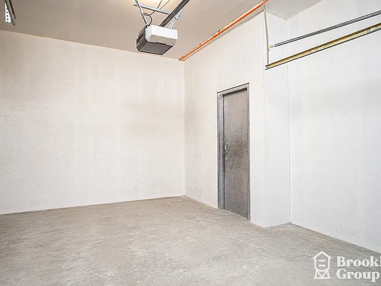 475 Hart St #2 — Photo 14