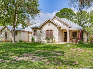 122 Pullman Rd, La Vernia, TX 78121