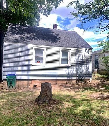 2nd image of 1417 Lenmore St