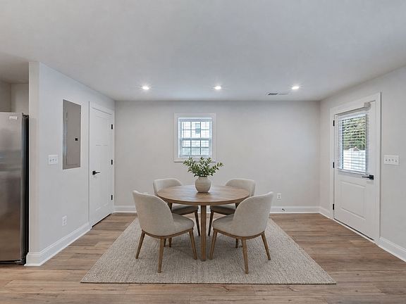 2nd image of 2226 Leeham St #B
