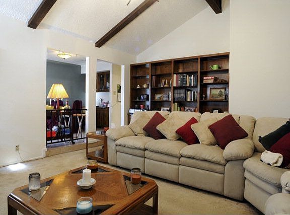 4th image of 530 Amistad Blvd