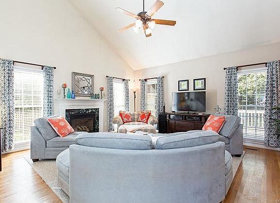 5th image of 11400 Scotsglen Ct