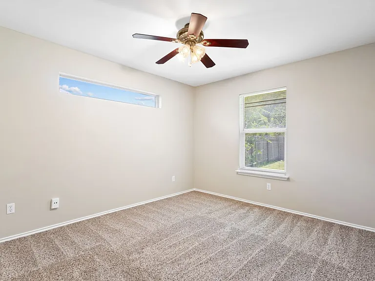 10622 N Shaenridge — Photo 13