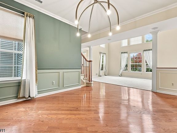 5th image of 16 Mulberry Ln