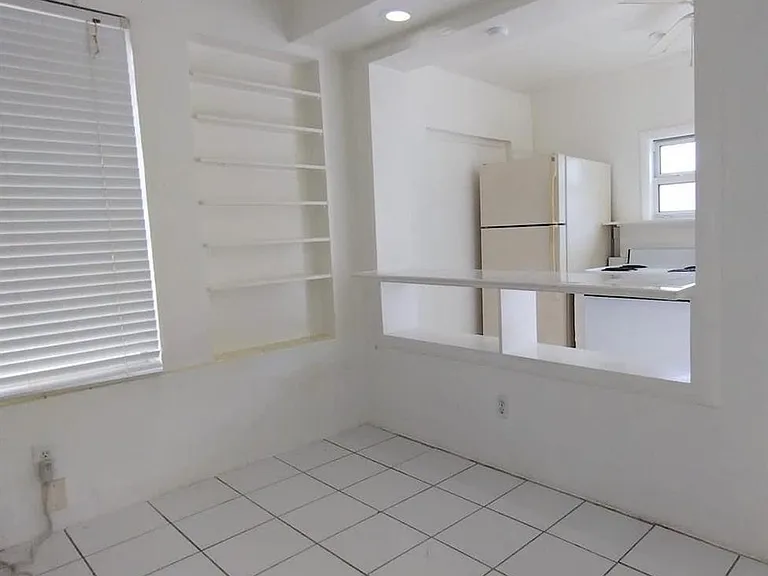 1707 Thomas St #4 — Photo 18