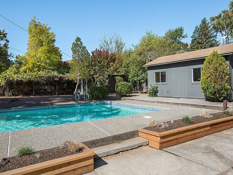 25 Tarry Rd — Photo 11