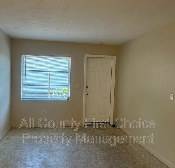 1530 Carmel Ave #2 — Photo 11