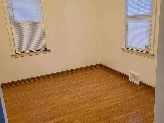 2nd image of 1572 University Ave