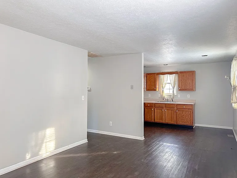 1326 S Elizabeth St — Photo 18