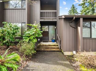 9 Westbrook Way, Eugene, OR 97405