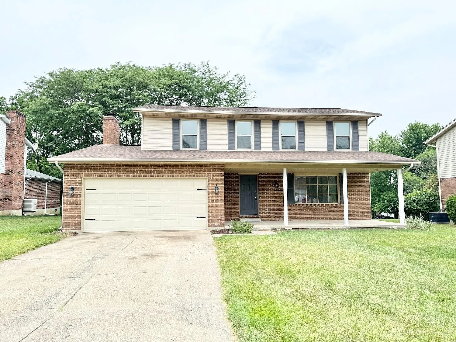 8957 Saxton Dr photo 1