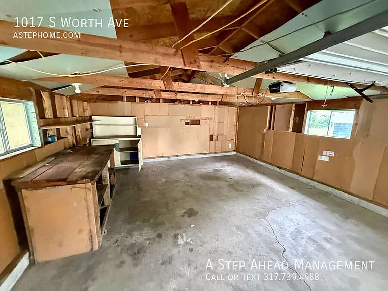 1017 S Worth Ave — Photo 15