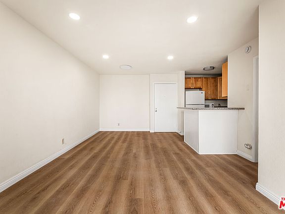 4th image of 210 S La Fayette Park Pl APT 314