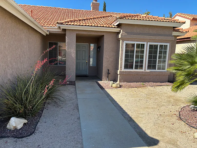 2614 Sycamore Ln — Photo 3