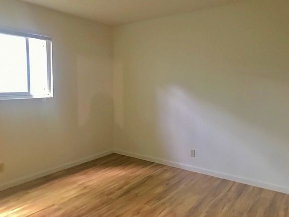 3rd image of 1616 Jefferson St APT 5
