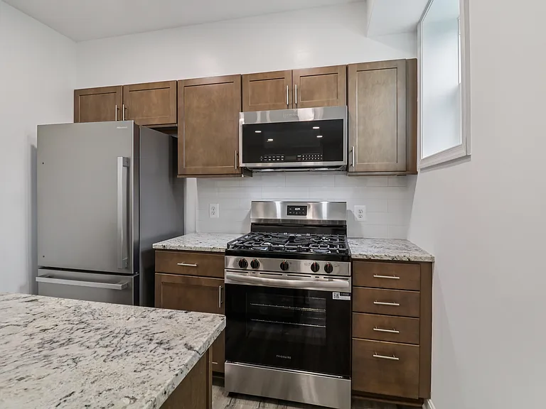 303 Seaton Pl NE #4 — Photo 11