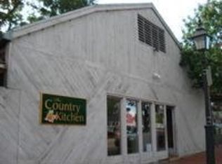 18 Hampshire St, Methuen, MA 01844