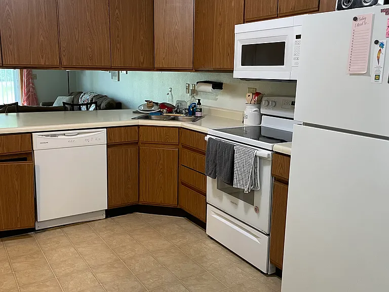 203 Woodside Dr — Photo 9