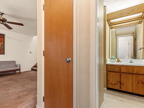 3rd image of 120 E 3rd Ave