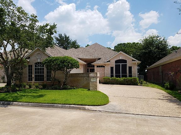 3rd image of 42 Kelliwood Courts Cir