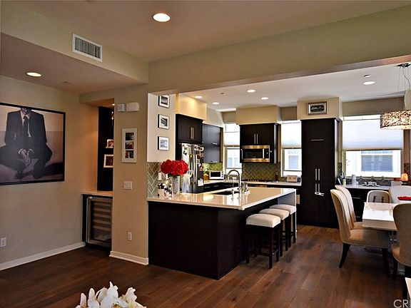 2nd image of 6515 1/2 La Mirada Ave