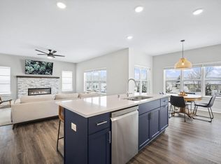 1860 Farmlane Dr, Slinger, WI 53086